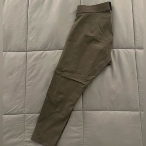 Lululemon License To Train Tight 21”